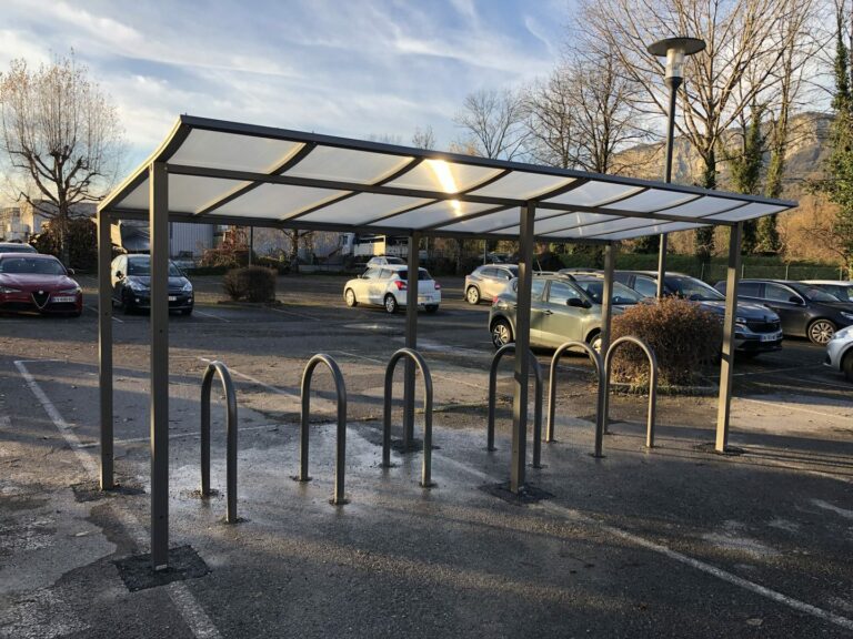 Pose abri de vélo mobilier urbain Bonneville