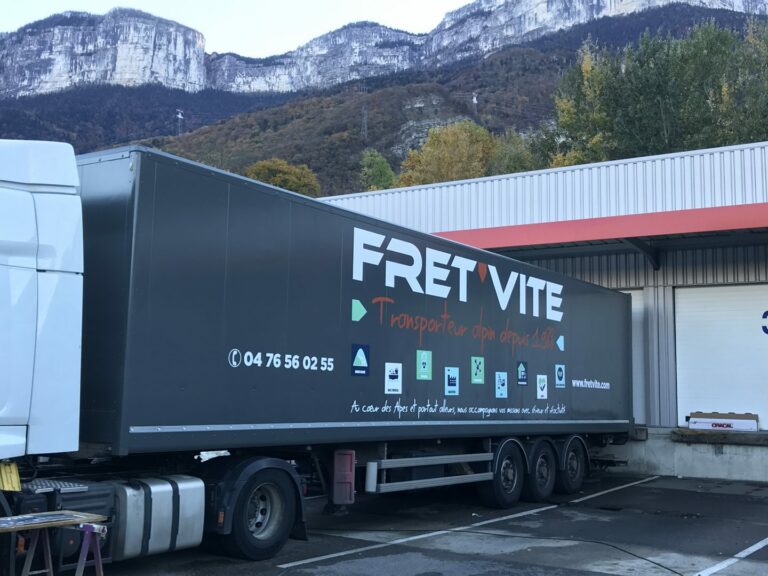 décoration camion fret'vite olb publicité